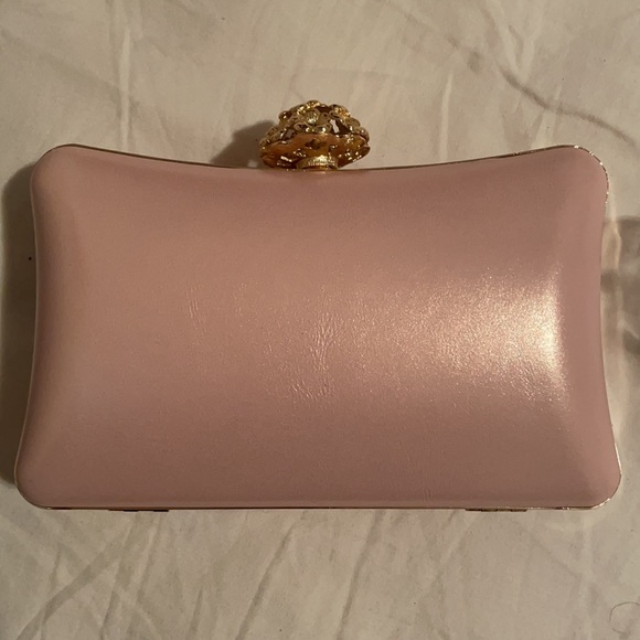 *Host Pick* Classic Crystal Embellished Minaudiere with golden chain strap - Picture 4 of 10